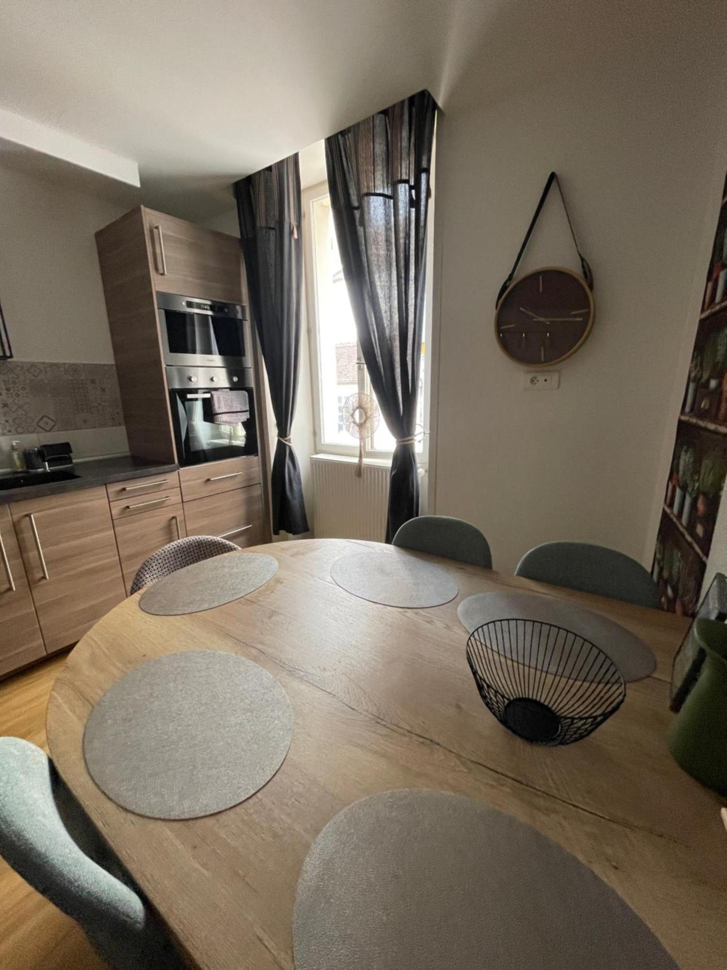 Appartement Moderne Centre Ville, 5 Personnes, 65 M2 Semur-en-Auxois Exteriör bild