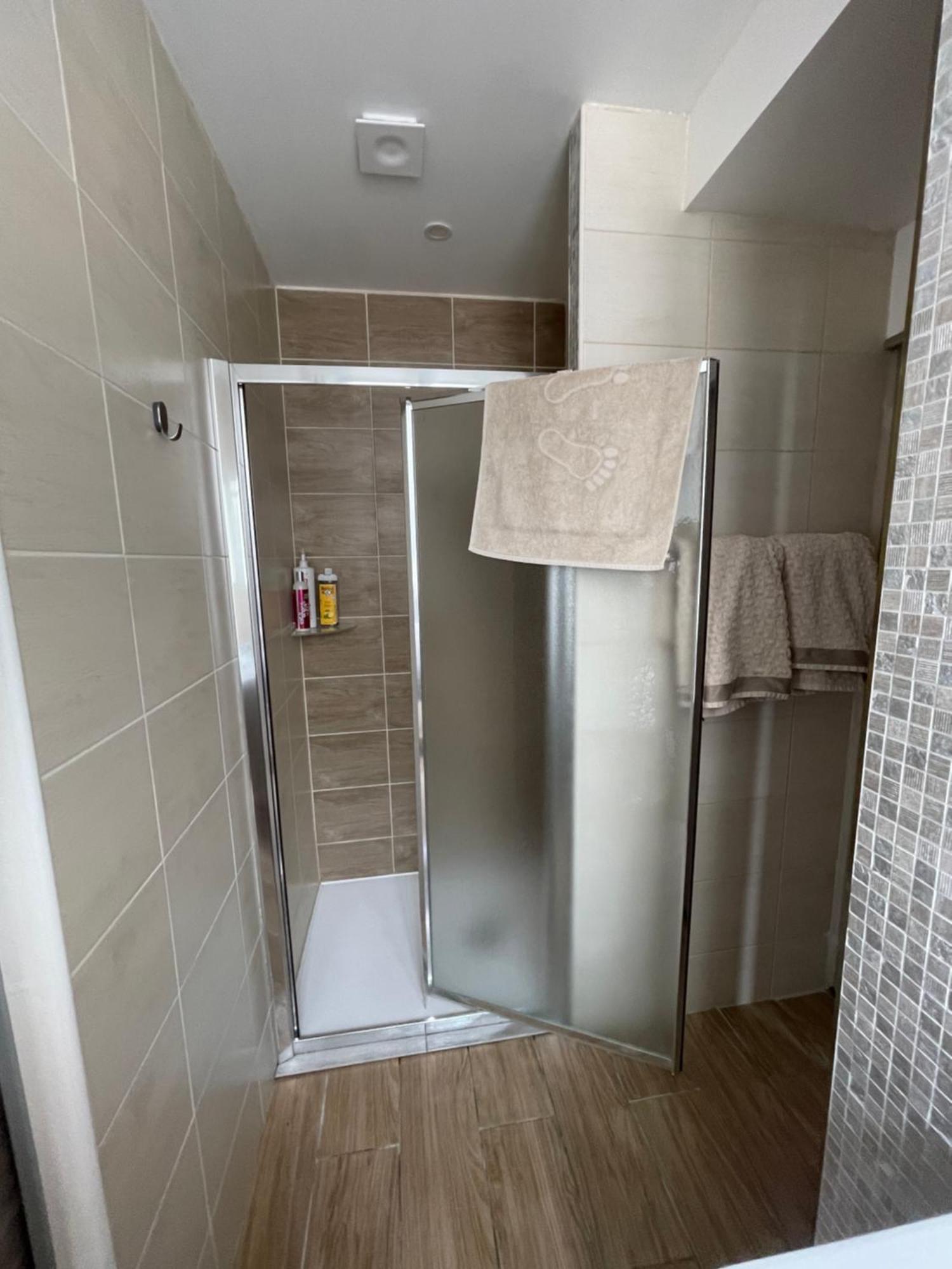 Appartement Moderne Centre Ville, 5 Personnes, 65 M2 Semur-en-Auxois Exteriör bild