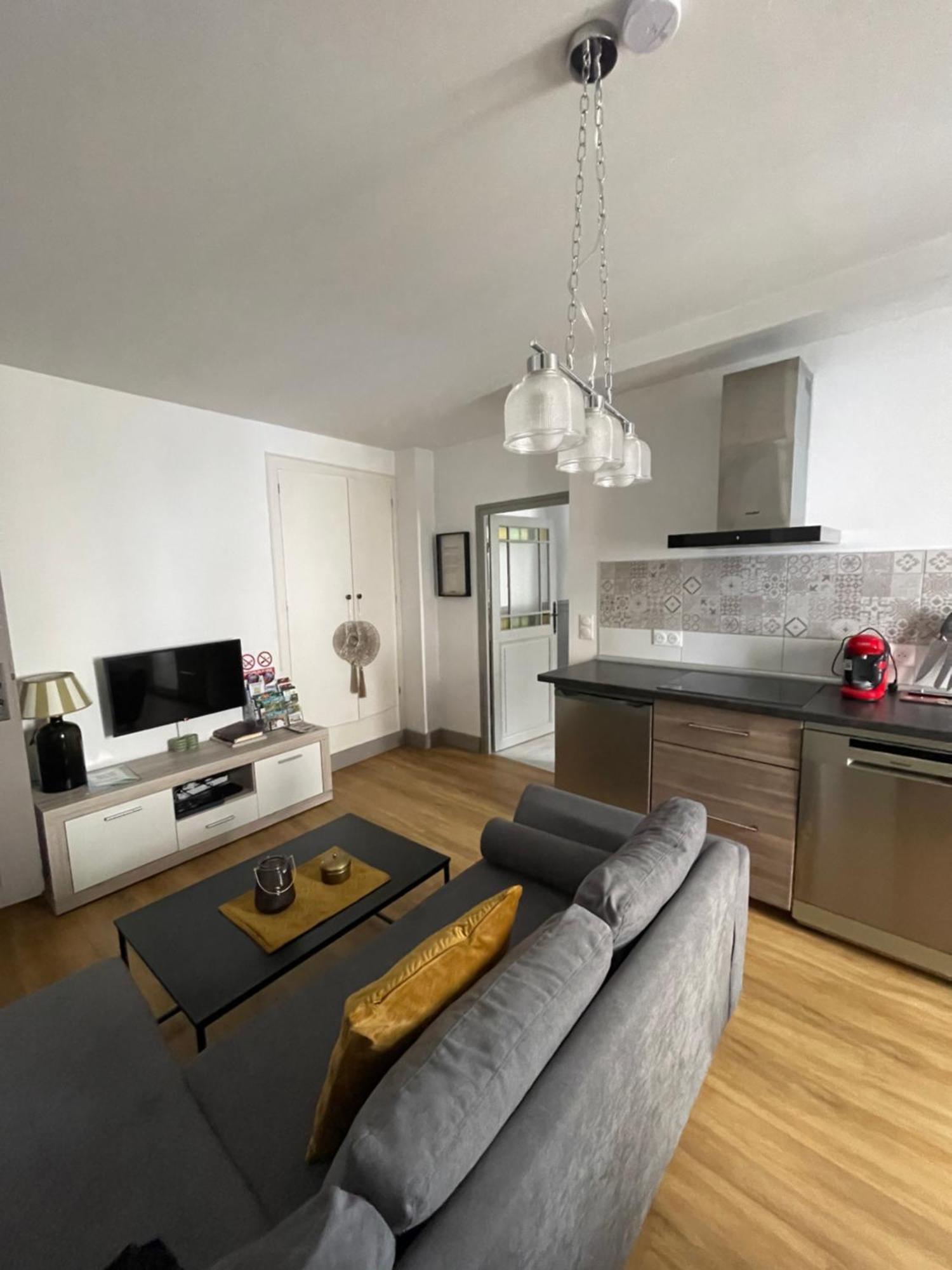 Appartement Moderne Centre Ville, 5 Personnes, 65 M2 Semur-en-Auxois Exteriör bild