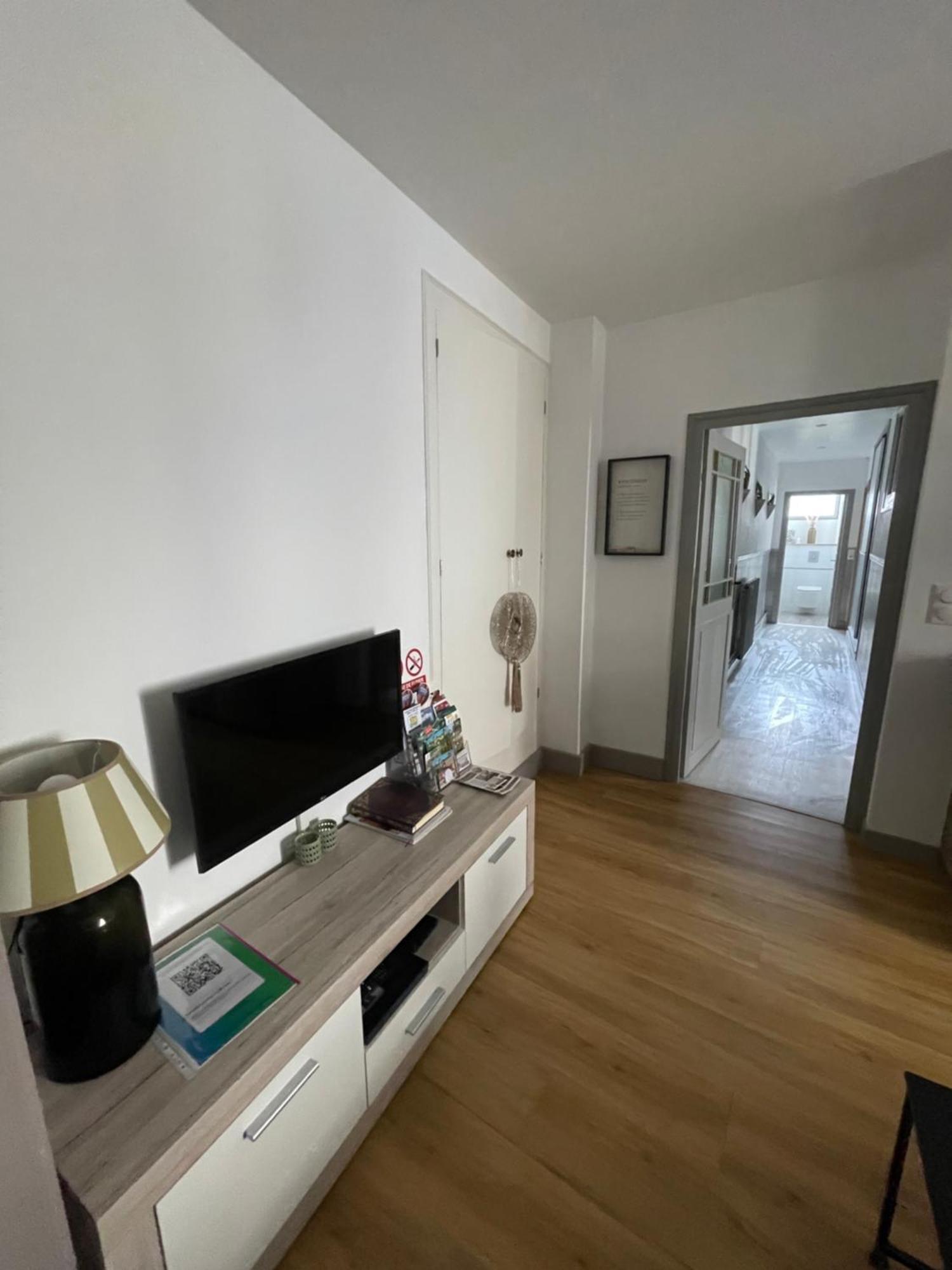 Appartement Moderne Centre Ville, 5 Personnes, 65 M2 Semur-en-Auxois Exteriör bild