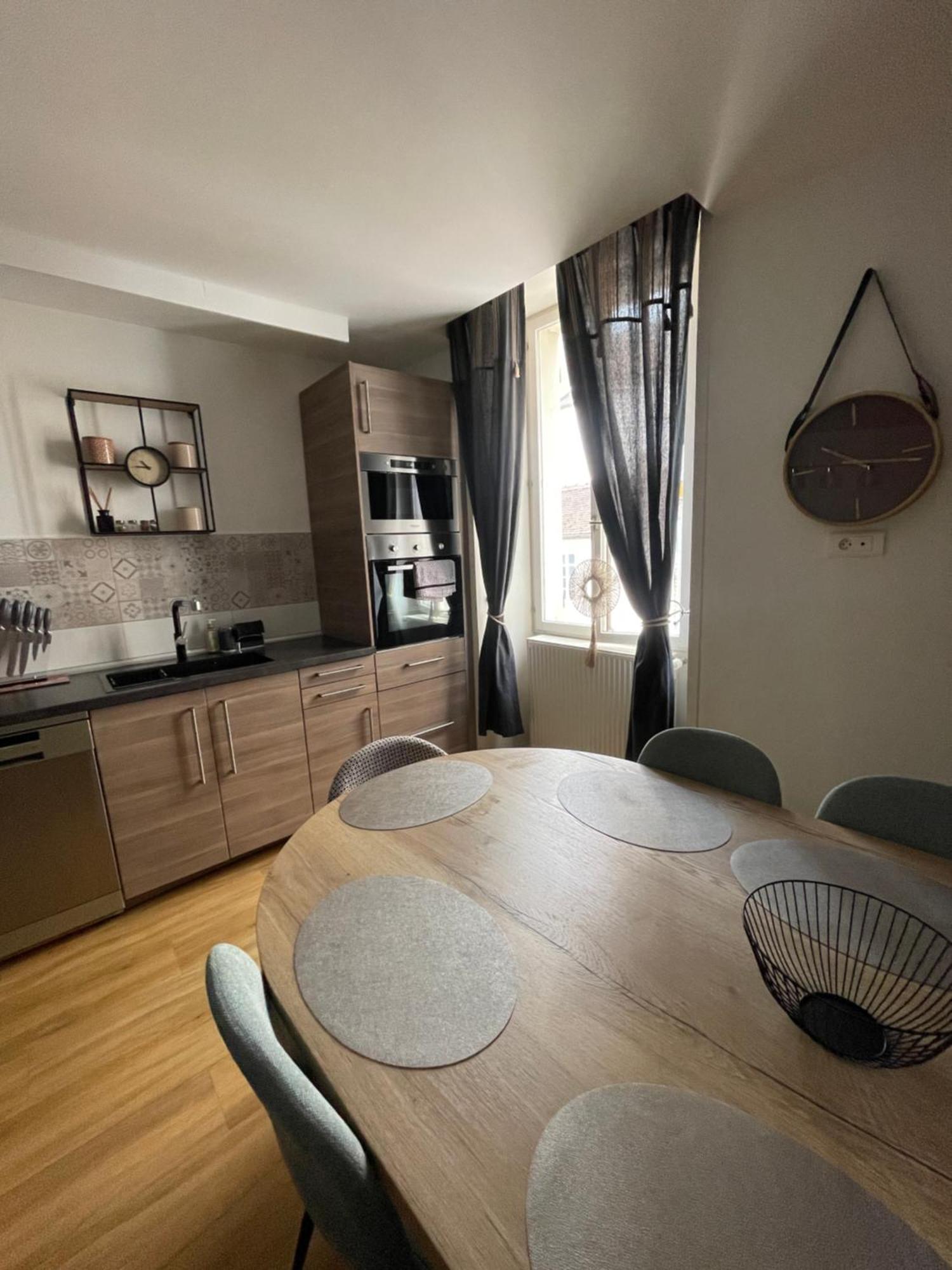 Appartement Moderne Centre Ville, 5 Personnes, 65 M2 Semur-en-Auxois Exteriör bild